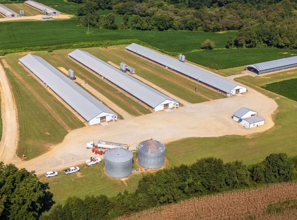 Agricultural buildings for equipment and livestock storage